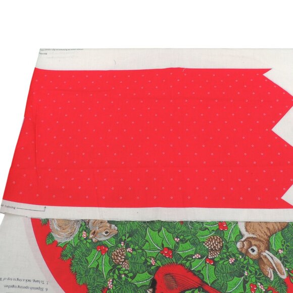 Cranston Print "A Wildlife Christmas" Cut and sew wreath - Picture 2 of 3